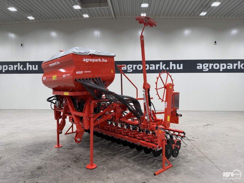 Maschio Aliante Plus 4000 UN 4 m working width pneumatic seed drill,