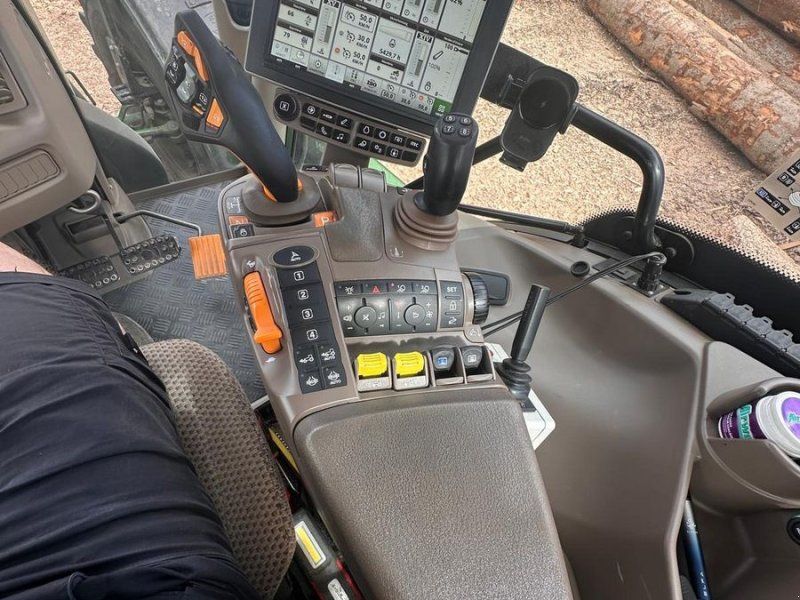 John Deere 6250R