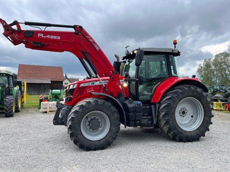 Massey Ferguson 7718S