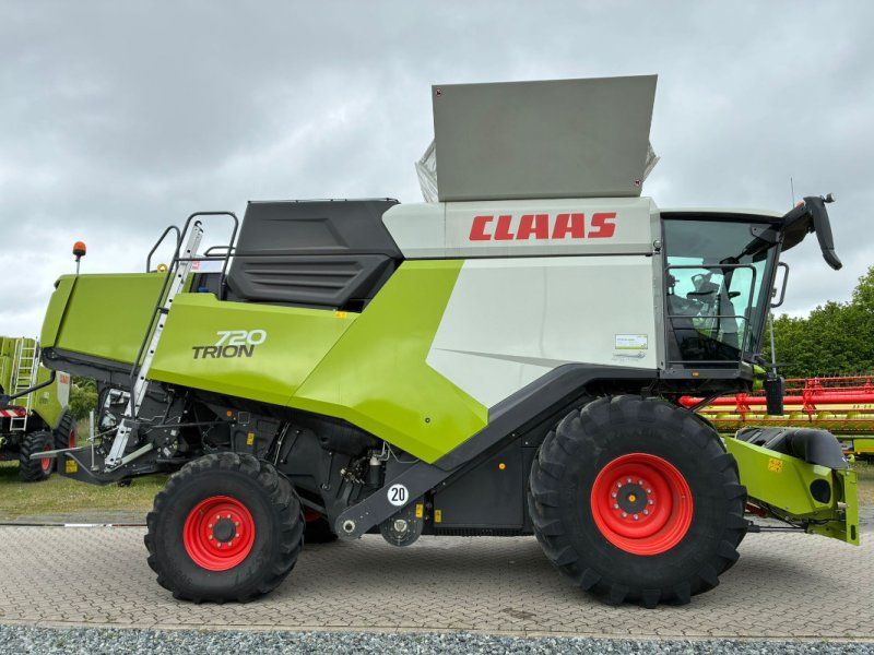 Claas Trion 720