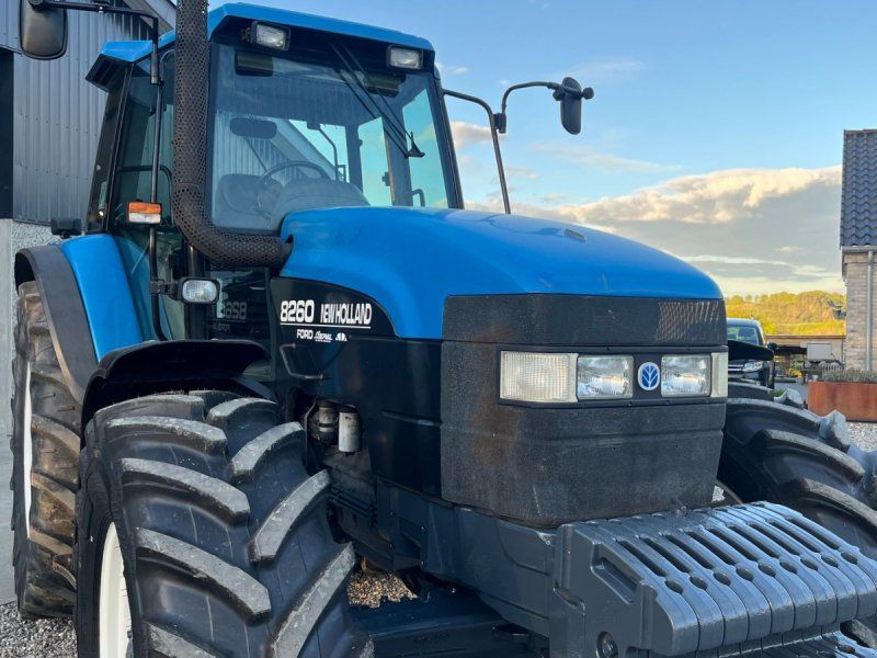 New Holland 8260 Range Command
