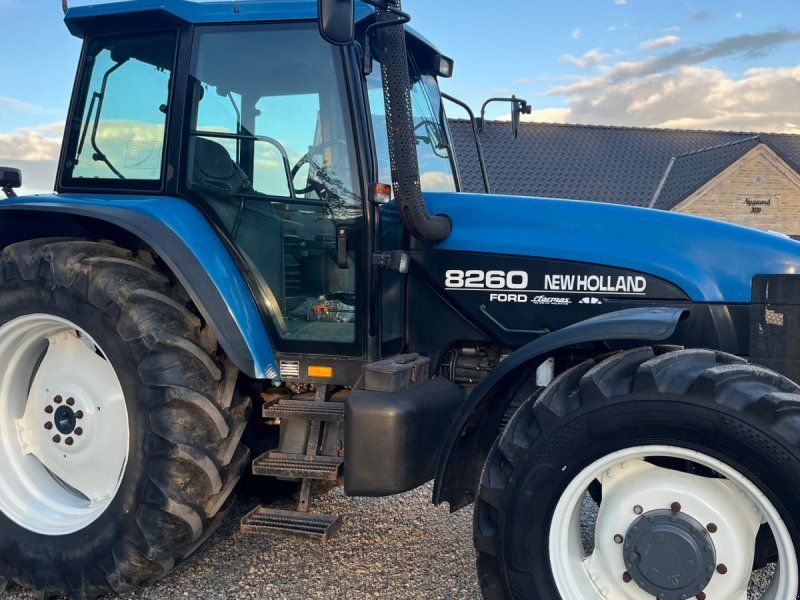 New Holland 8260 Range Command