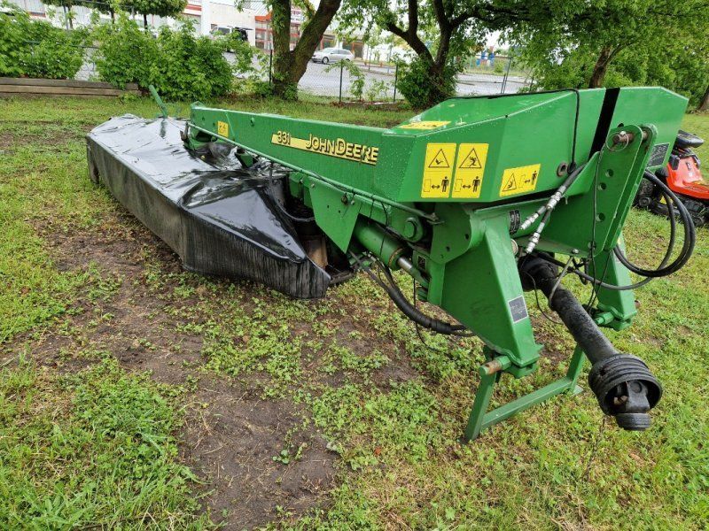 John Deere 331 mit Zetter