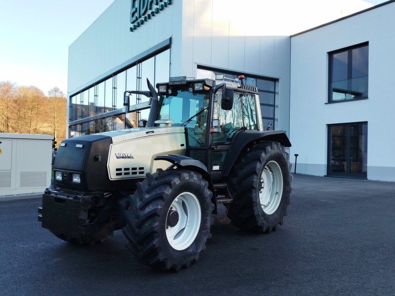 Valtra 8050