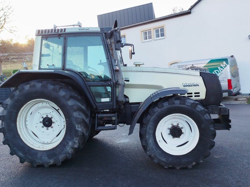 Valtra 8050