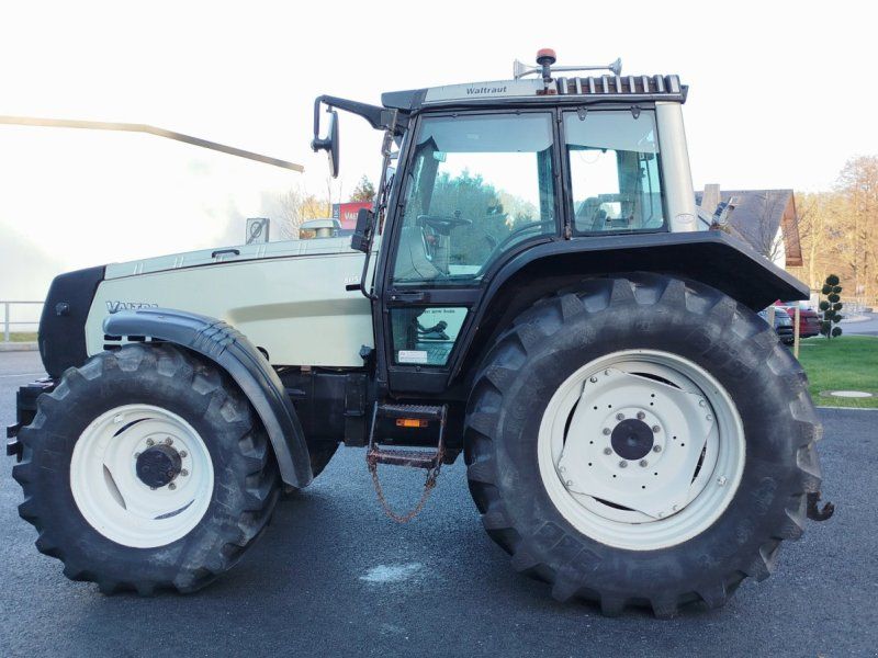 Valtra 8050