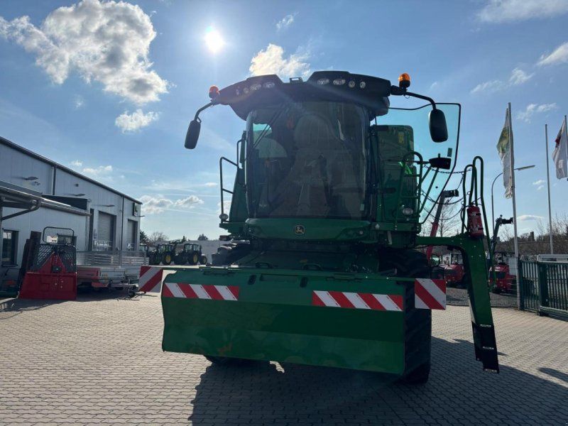 John Deere T550