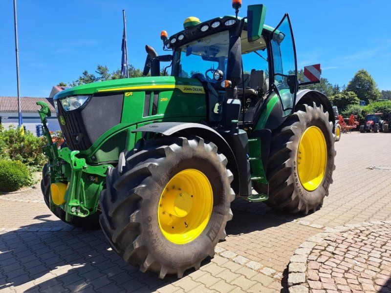 John Deere 6R 250 Ultimate Sonderfina ab 1,99%