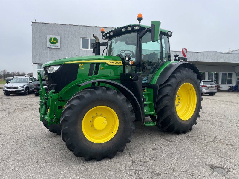 John Deere 6R215