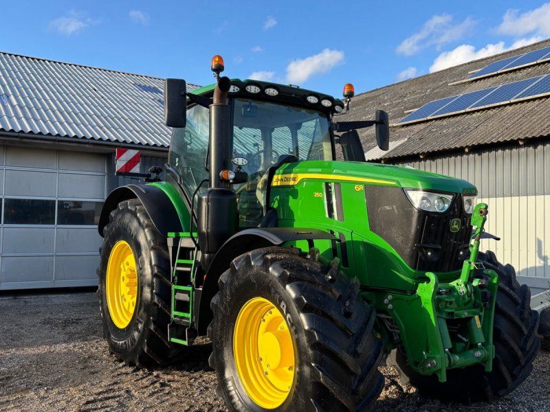 John Deere 6R250 AutoTrac og Sektionskontrol