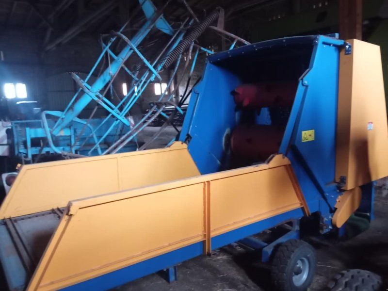 BRIOL BAW 1500 Ballenauflöser mit Auswurf