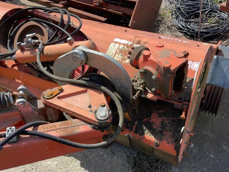 Kuhn TBE 210