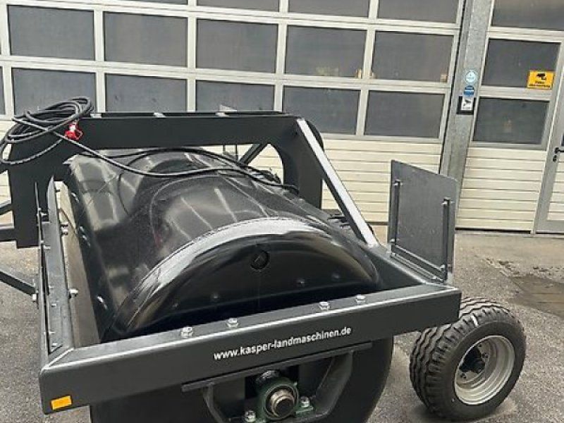Stekro Wiesenwalze mit Fahrwerk