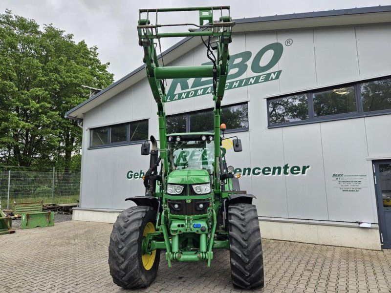 John Deere 6125M