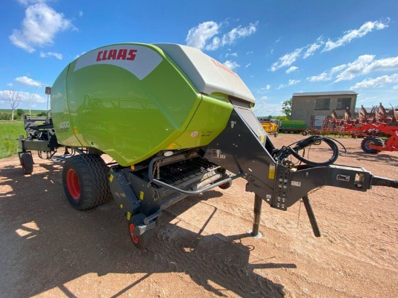 Claas Quadrant 4000 mit Sammelwagen