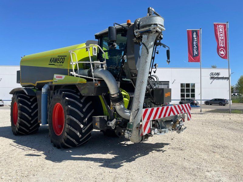 Claas Xerion 4200 SADDLE TRAC mit Kaweco 16m³