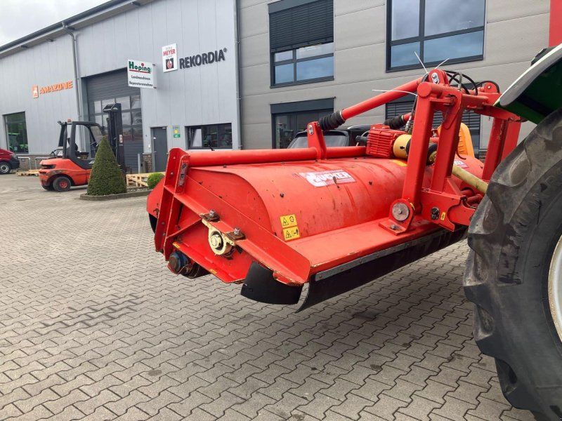 Dücker UM 30