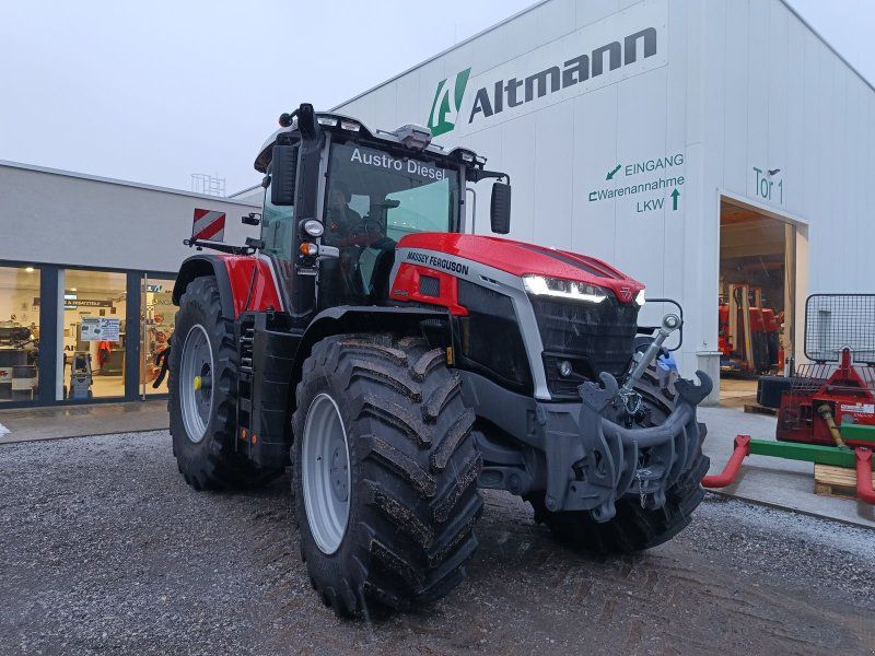 Massey Ferguson 9S.425