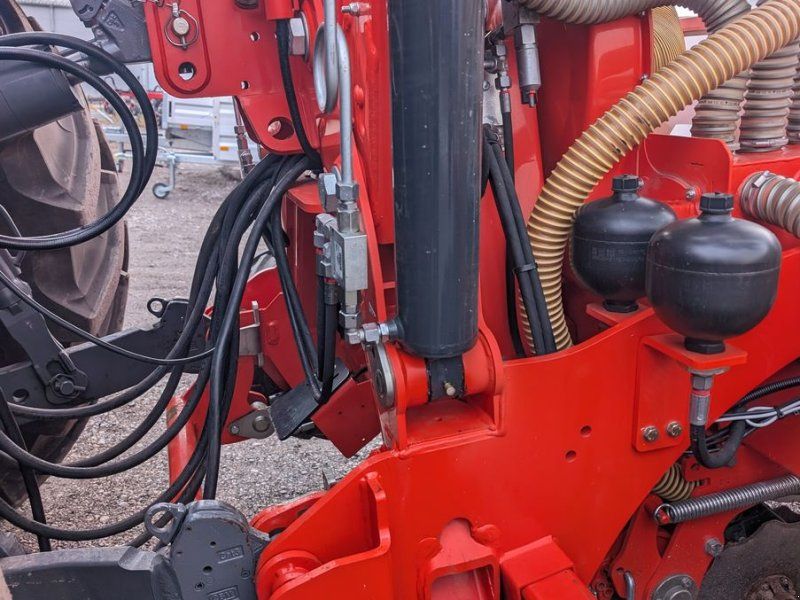 Kverneland Optima F SX 12reihig mit Düngerausrüstung