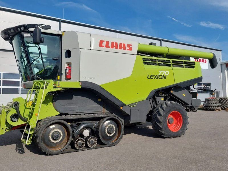 Claas Lion 770 Terra Trac (Stage IV)