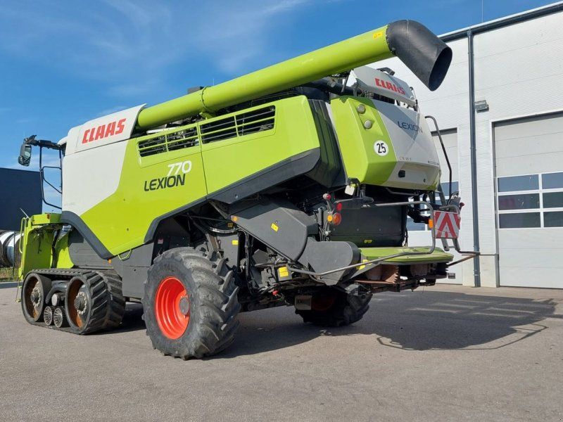 Claas Lion 770 Terra Trac (Stage IV)