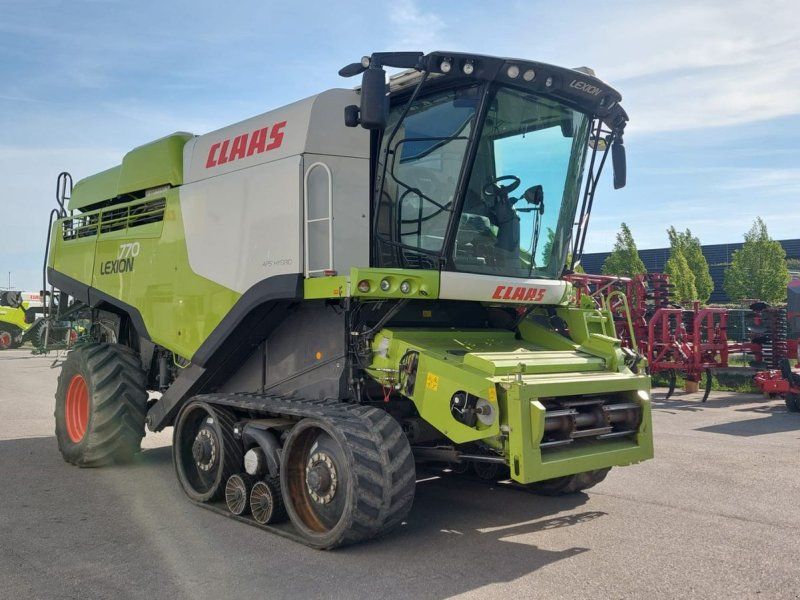 Claas Lion 770 Terra Trac (Stage IV)