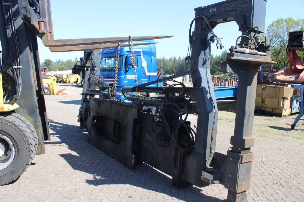 Fantuzzi 20/40 ft spreader SDB100FDD