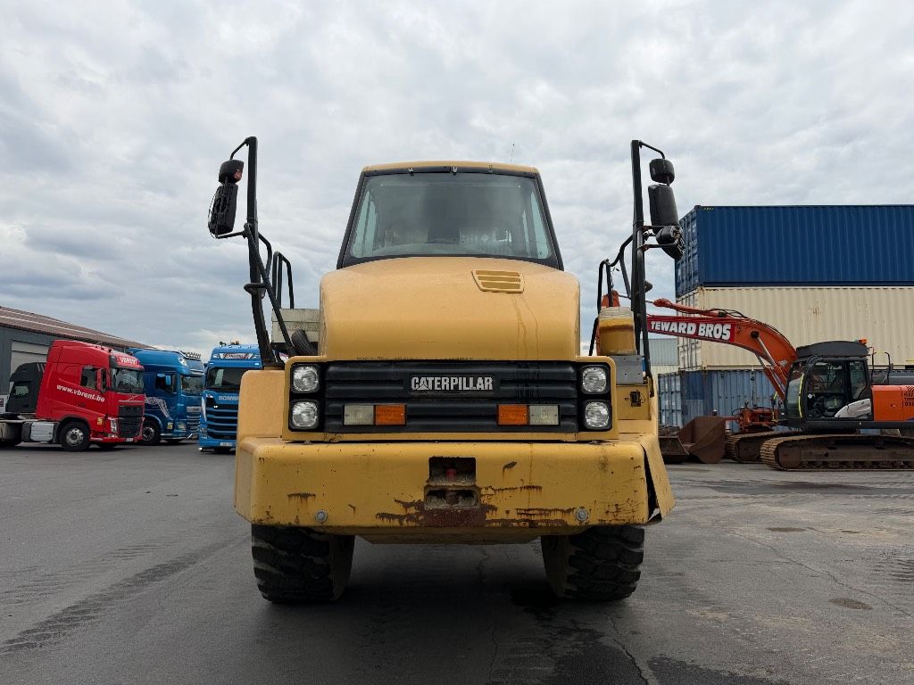 CAT 725