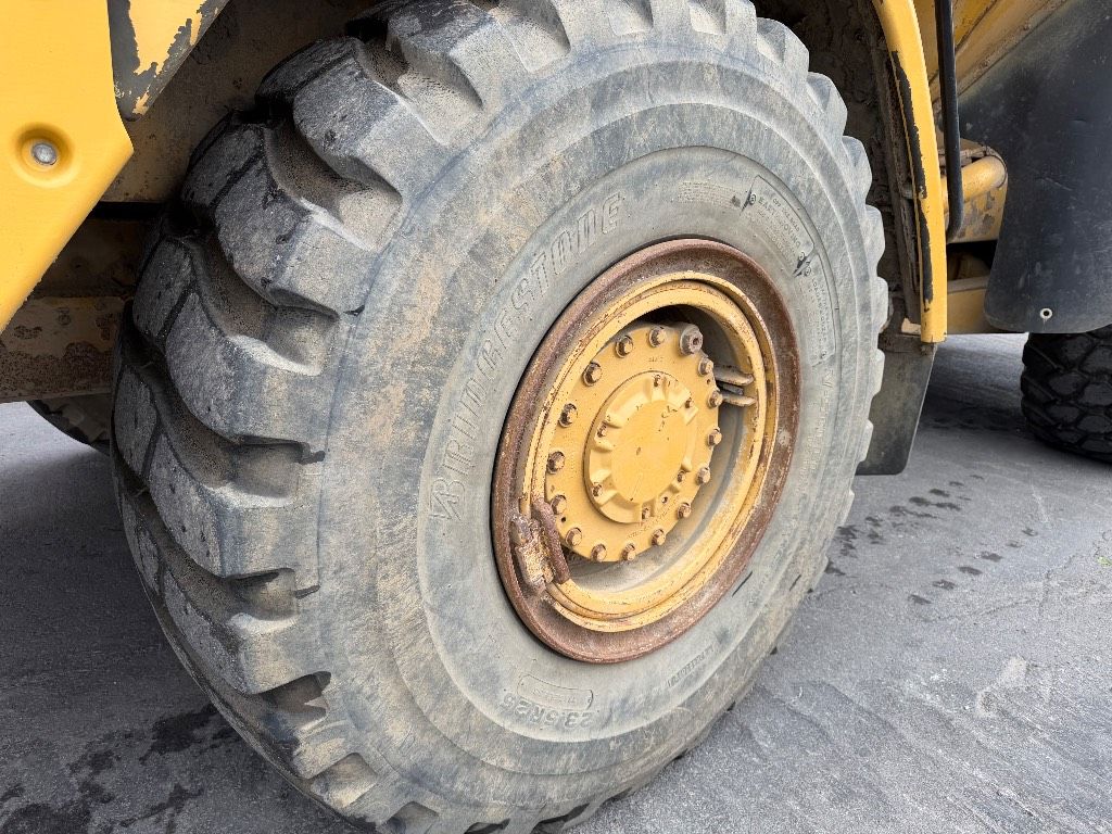 CAT 725