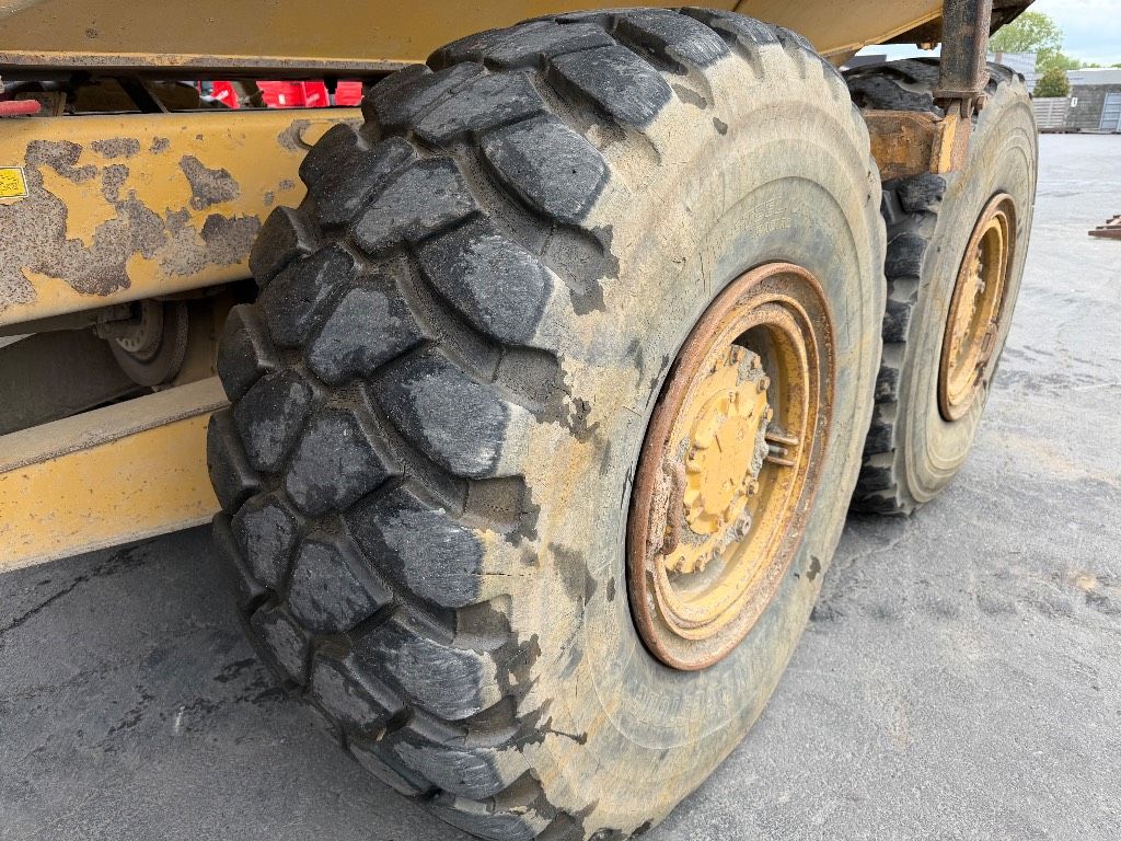 CAT 725