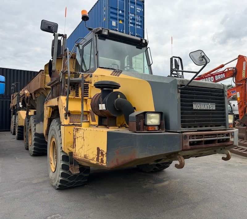 Komatsu HM 300-2