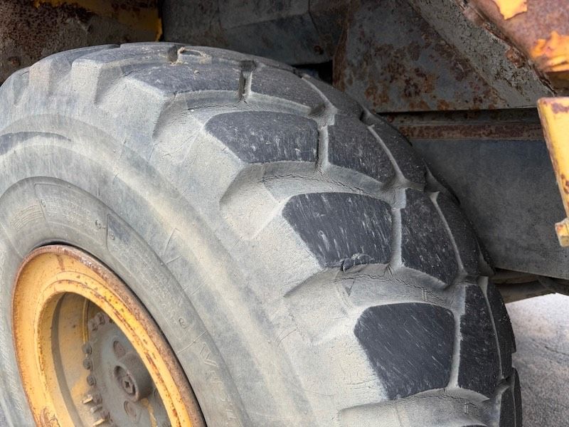 Komatsu HM 300-2