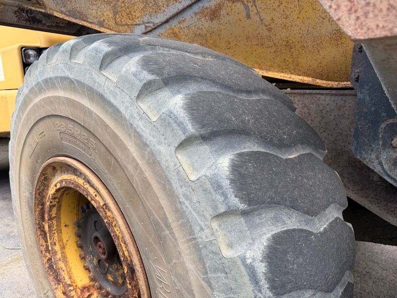 Komatsu HM 300-2