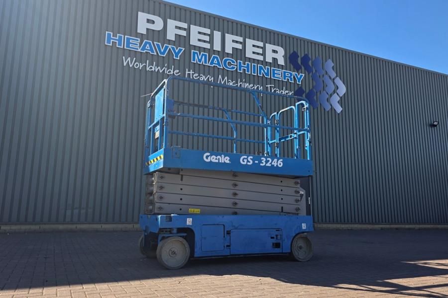 Genie GS3246 Electric, Working Height 11.75 m, 318kg Cap