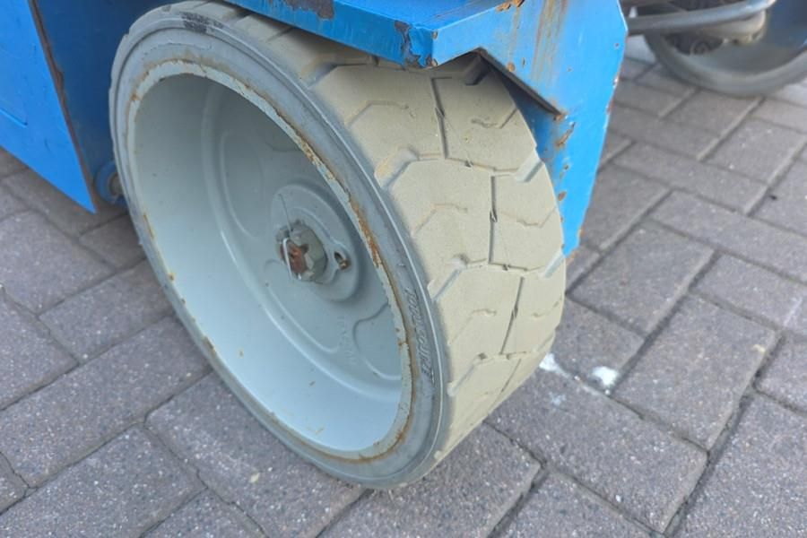 Genie GS3246 Electric, Working Height 11.75 m, 318kg Cap