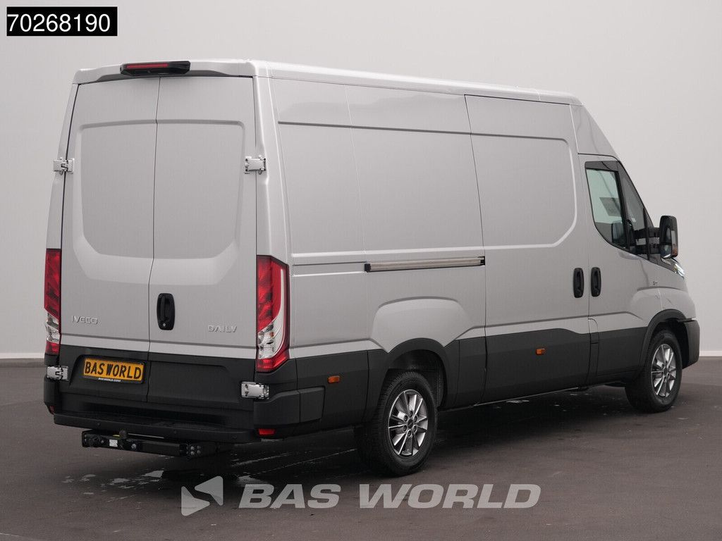 Iveco Daily 35S21 BPM VRIJ! 3.0L Automaat L2H2 210PK 2025-Model 3,5t Trekgewicht ACC LED Navi LM-Velgen Camera Euro6 L2 12m3 Klima AHK