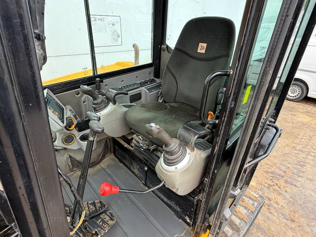 JCB 48Z-1 - Hammer Lines / Quick Coupler