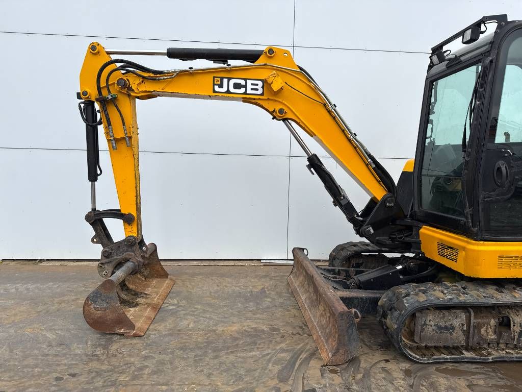JCB 48Z-1 - Hammer Lines / Quick Coupler