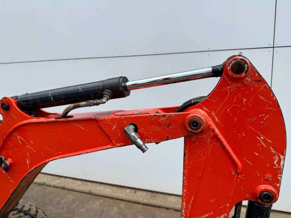 Kubota U10-3 - Hydr. Undercarriage / Hammer Lines