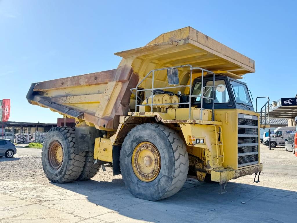 Komatsu HD605-5 - Automatic Greasing / Camera
