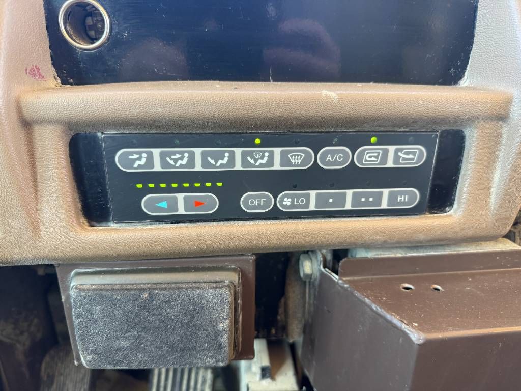 Komatsu HD605-5 - Automatic Greasing / Camera