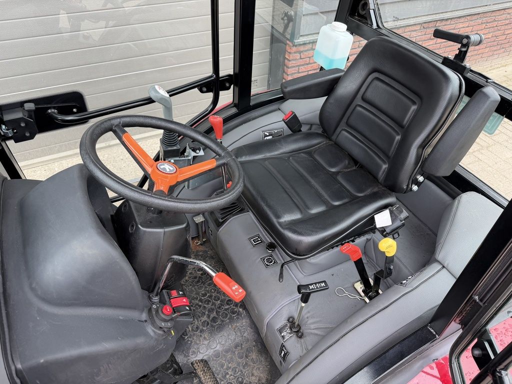 Knegt 504 GT tractor met cabine en fronthef DEMO
