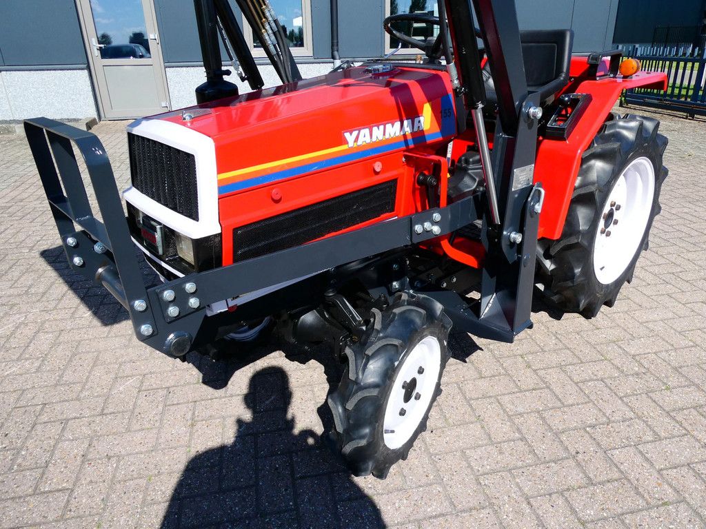 Yanmar F16D 4wd / 1576 Draaiuren / Voorlader
