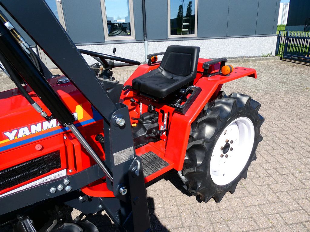 Yanmar F16D 4wd / 1576 Draaiuren / Voorlader