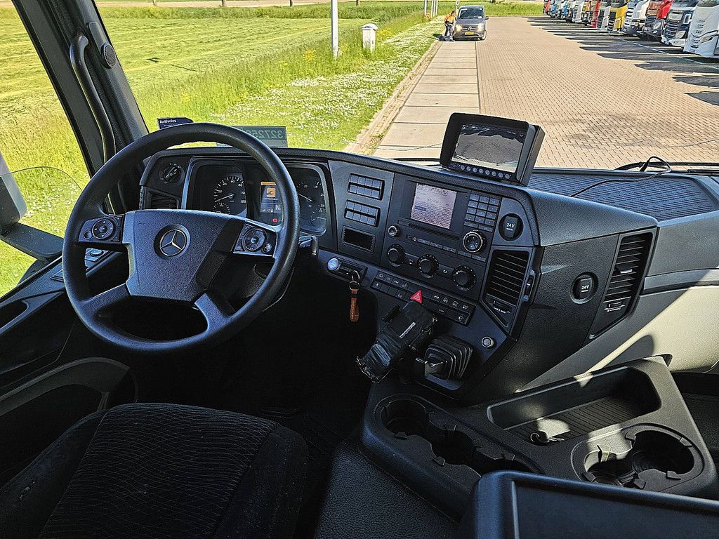 MERCEDES-BENZ ANTOS 2633