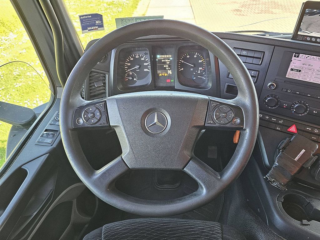 MERCEDES-BENZ ANTOS 2633