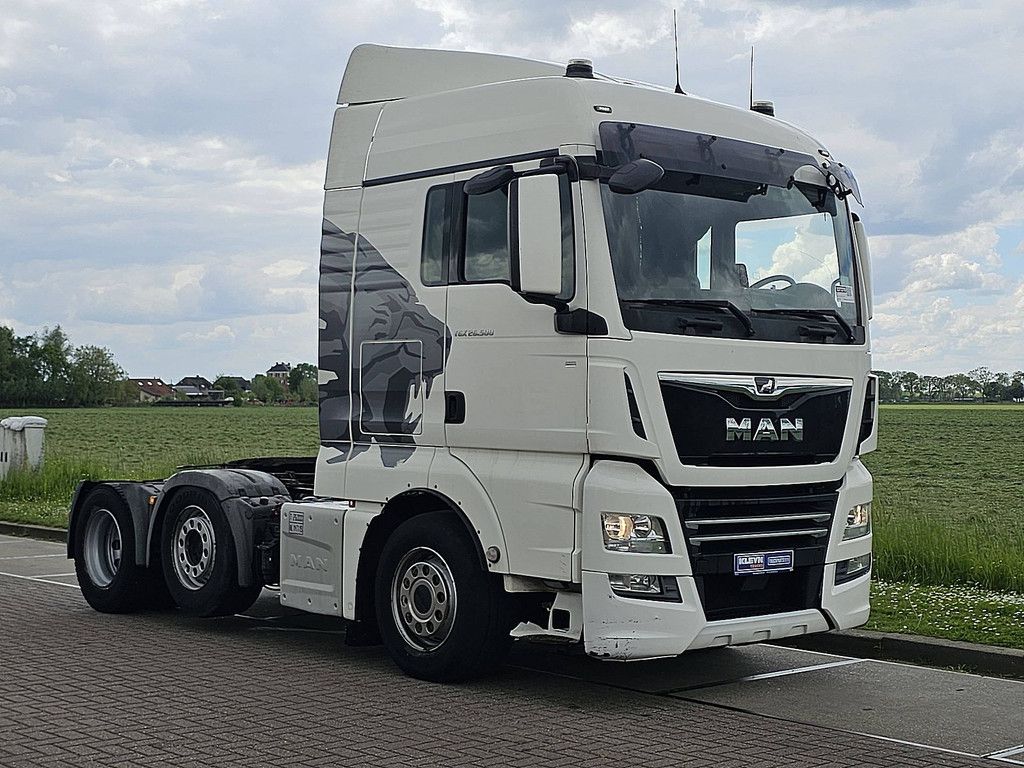 M.A.N. 26.500 TGX 6x2