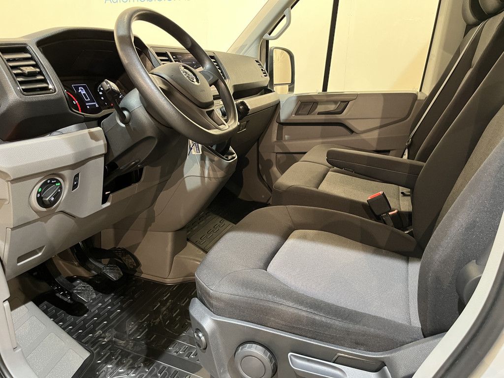 Volkswagen Crafter 35 2.0 TDI L3 140 PK Bakwagen / Dhollandia Laadklep / Meubelbak / Euro 6 / Airco / Cruise Control / CarPlay / Navigatie / 3-Zits / 42.400 KM !!