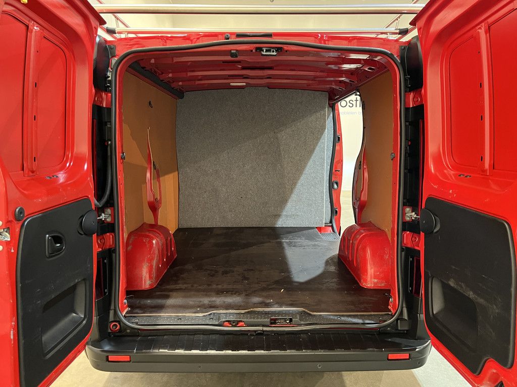 Renault Trafic 2.0 dCi 120 L1H1 120 PK / Euro 6 / Airco / Cruise Control / Imperiaal / LED / PDC / 3-Zits