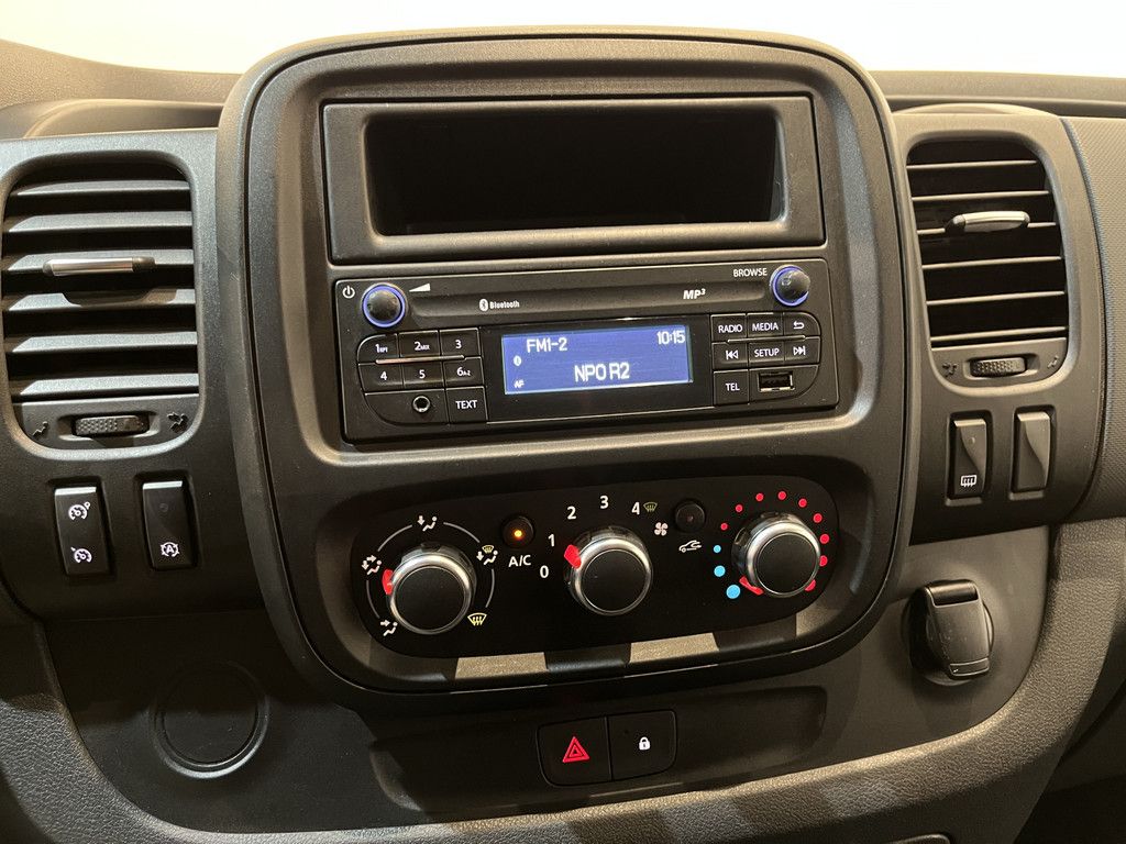 Renault Trafic 2.0 dCi 120 L1H1 120 PK / Euro 6 / Airco / Cruise Control / Imperiaal / LED / PDC / 3-Zits